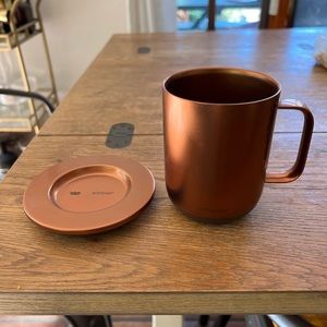 Ember mug in copper metallic